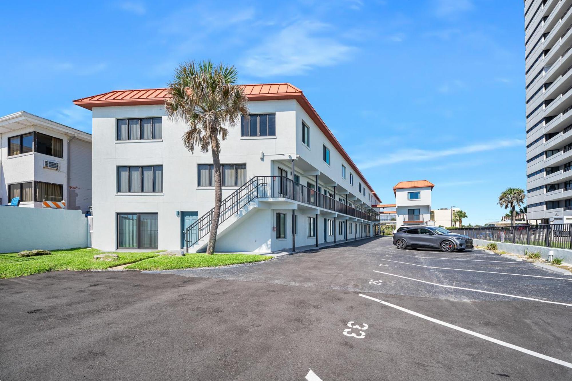Oceanfront Daytona Beach Condo With Beach Views! ภายนอก รูปภาพ