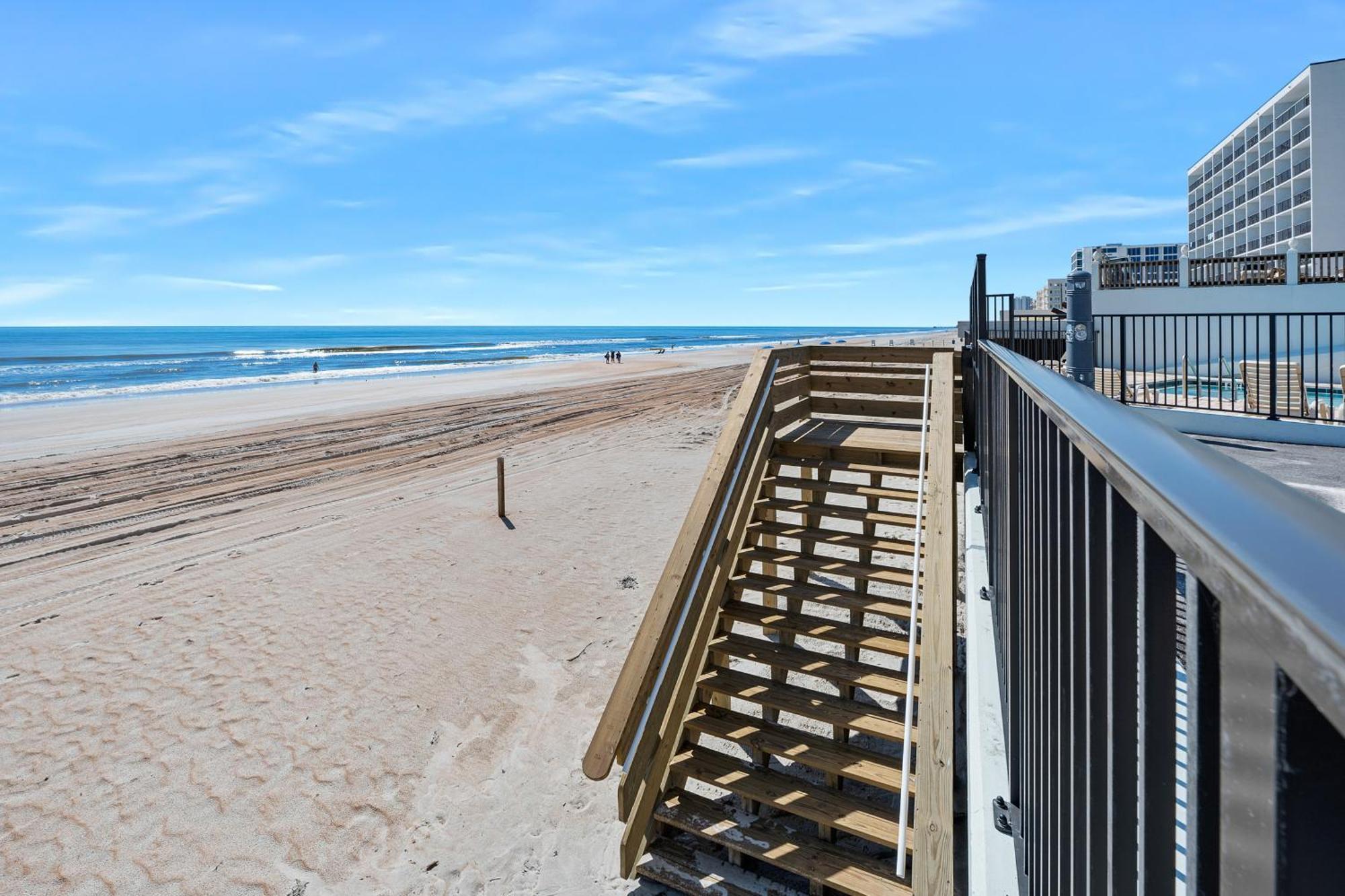 Oceanfront Daytona Beach Condo With Beach Views! ภายนอก รูปภาพ
